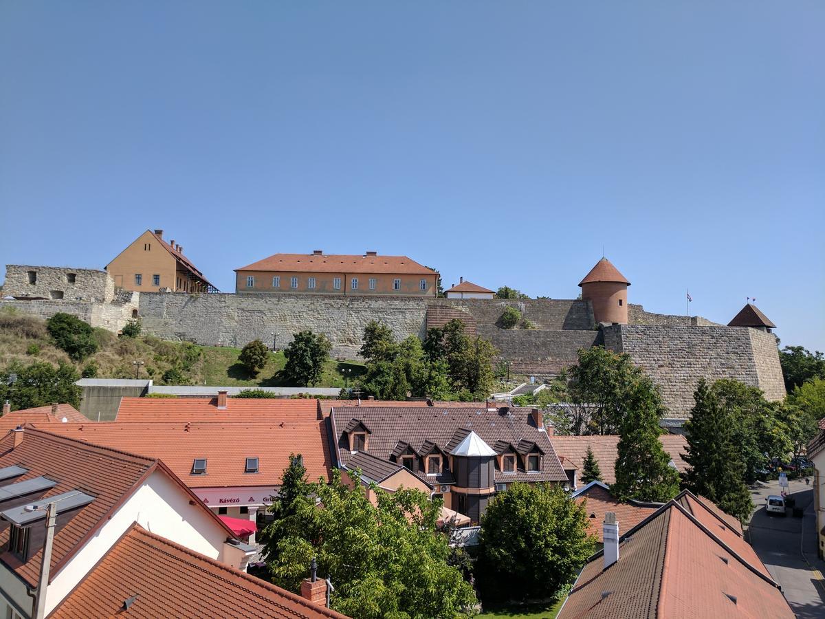 Minaret Apartman Eger Eksteriør bilde